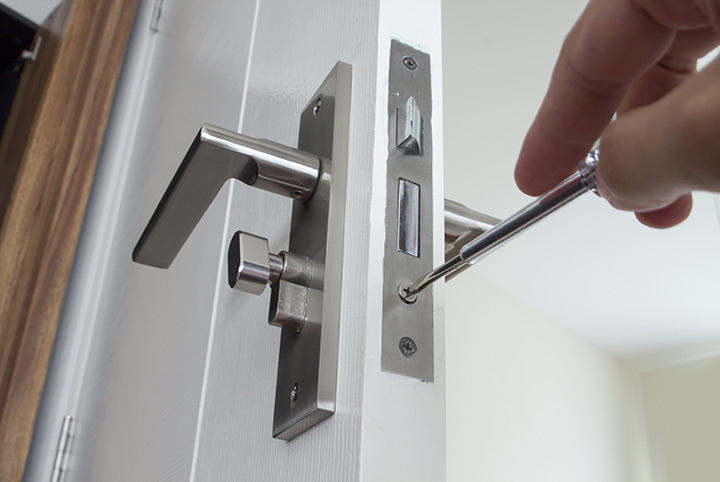 Our local locksmiths are able to repair and install door locks for properties in Welwyn Garden City and the local area.